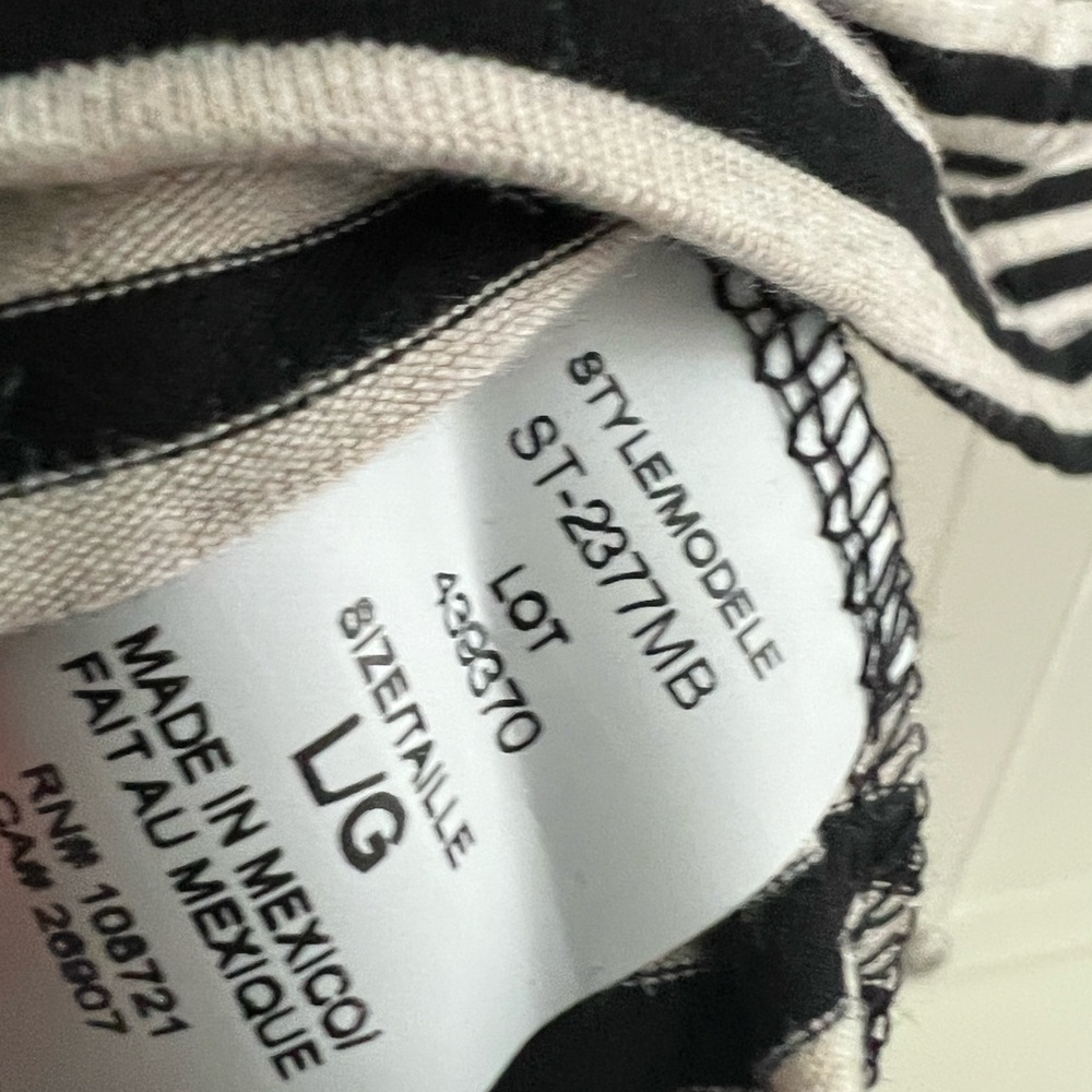 Studio Monochrome Striped Tee. Waist length. Chic and super comfortable. Soft. - Picture 10 of 14